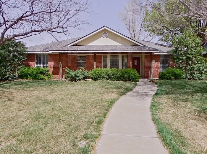 6900 Alpine Ln in Amarillo, TX - Building Photo