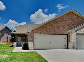 786 Rolling Terrace Cir in Granbury, TX - Building Photo