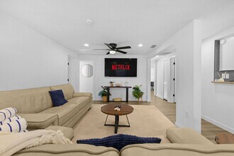 2229 Alice Rd in Sarasota, FL - Building Photo - Building Photo