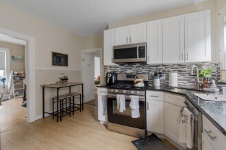 19 Malvern Ave, Unit 2 in Somerville, MA - Building Photo - Building Photo