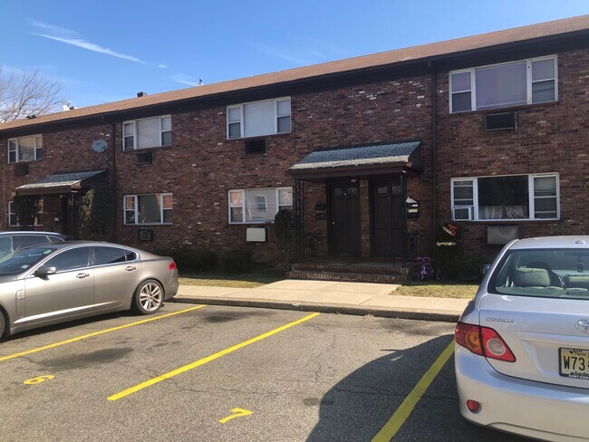 80 Howe Ave in Passaic, NJ - Building Photo - Building Photo