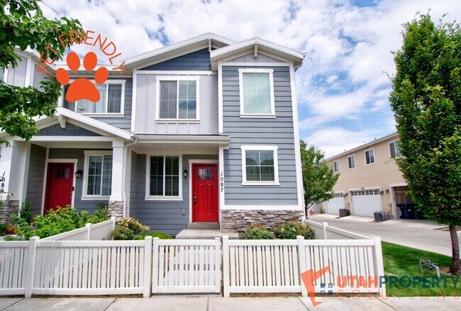 property at 1087 Emerald Pools Ln