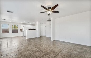 4650 Chino Peak Ct in Las Vegas, NV - Building Photo - Building Photo
