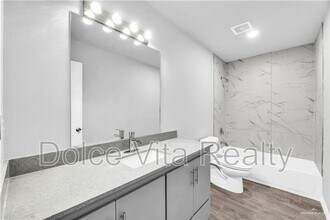 1001 W Sunset Valley St in Alton, TX - Building Photo - Building Photo