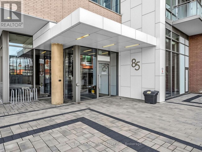 85 Duke St W in Kitchener, ON - Building Photo - Building Photo