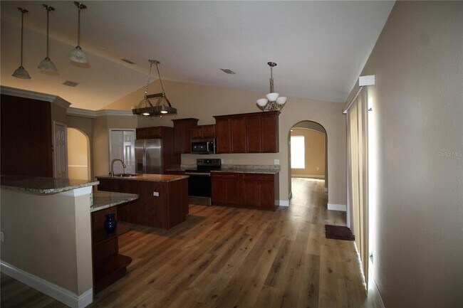 5492 Douglas Rd in North Port, FL - Building Photo - Building Photo