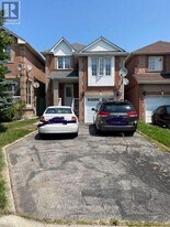 46 Clandfield St in Markham, ON - Building Photo