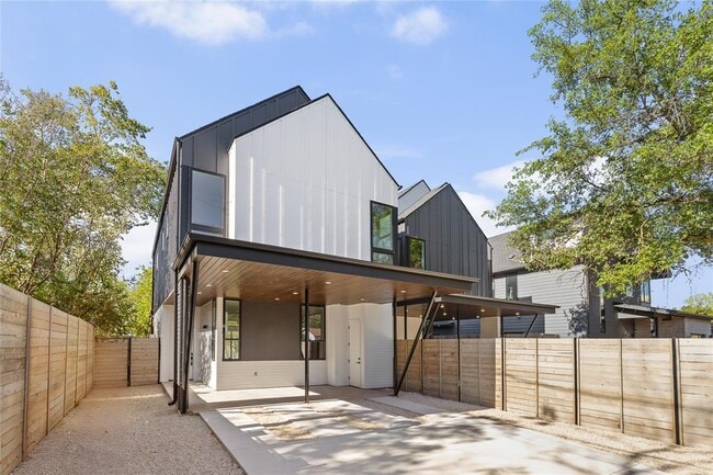 613 Clifford Dr in Austin, TX - Building Photo - Building Photo