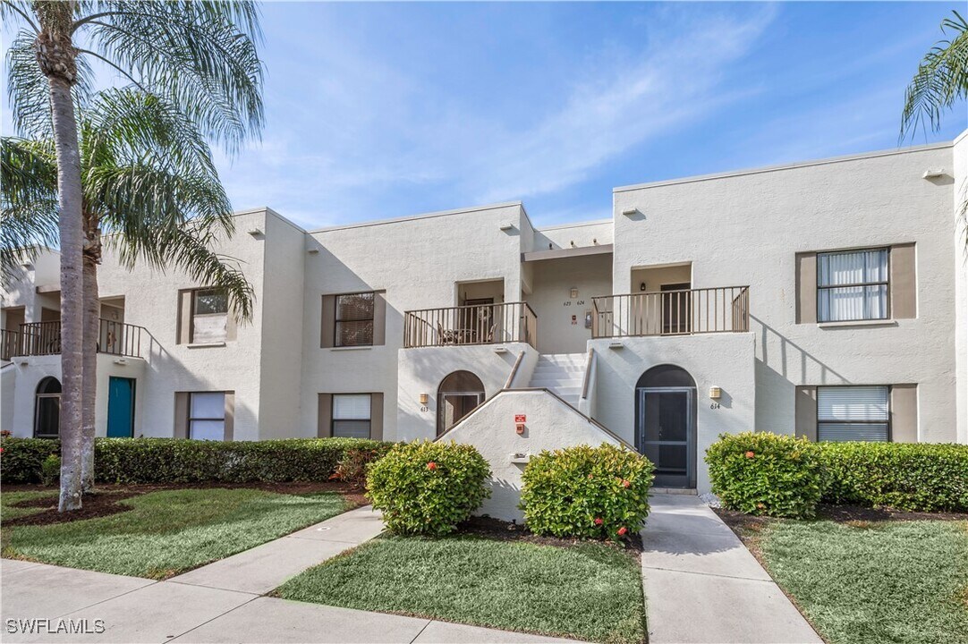 3321 Olympic Dr in Naples, FL - Building Photo