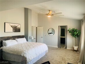 10637 Amblewood Ave in Las Vegas, NV - Building Photo - Building Photo