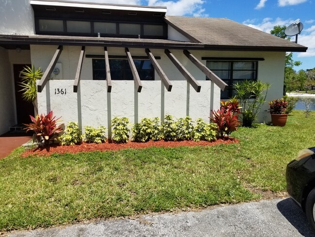 1361 Sandpiper Blvd in Homestead, FL - Building Photo - Building Photo