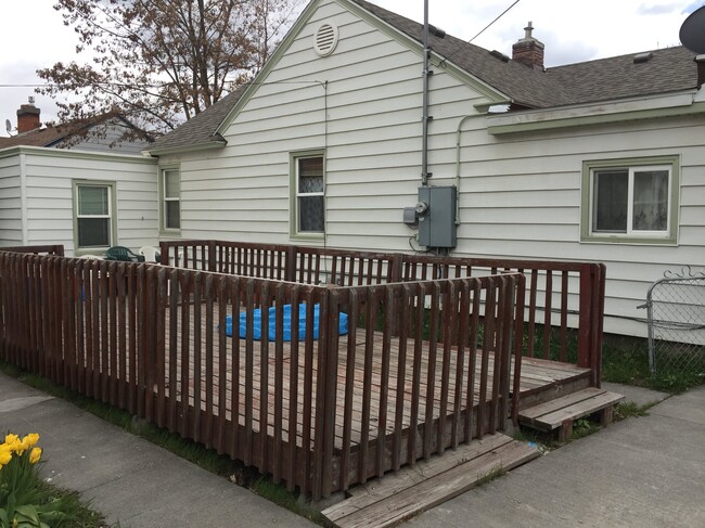 133 E 21st St, Unit Front Basement in Idaho Falls, ID - Building Photo - Building Photo