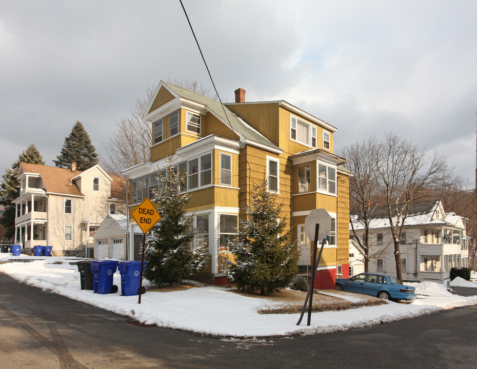 34 Farnham Ave in Torrington, CT - Building Photo