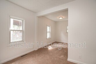736 Bettes Ave in Akron, OH - Building Photo - Building Photo