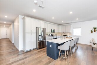 617 Manhattan Blvd in Dayton, KY - Building Photo - Building Photo