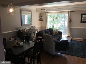 1029 Margate Ct in Sterling, VA - Building Photo - Building Photo