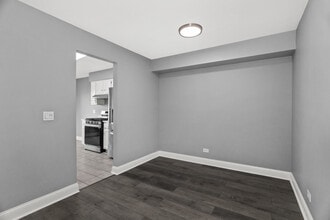 7020 Andover Ct in Woodridge, IL - Building Photo - Building Photo