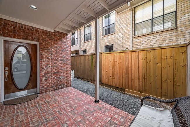 2413 Potomac Dr in Houston, TX - Building Photo - Building Photo