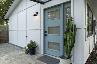 228 E Harding St in Orlando, FL - Building Photo