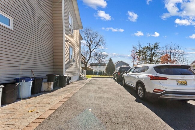 7 Webster St in Ridgefield Park, NJ - Building Photo - Building Photo