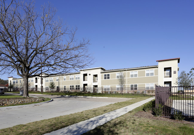 Serenity Place Apartments in Dallas, TX - Building Photo - Building Photo