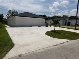 4880 Alberta Ave in West Palm Beach, FL - Building Photo