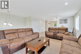 592 Banwell Dr in Windsor, ON - Building Photo - Building Photo