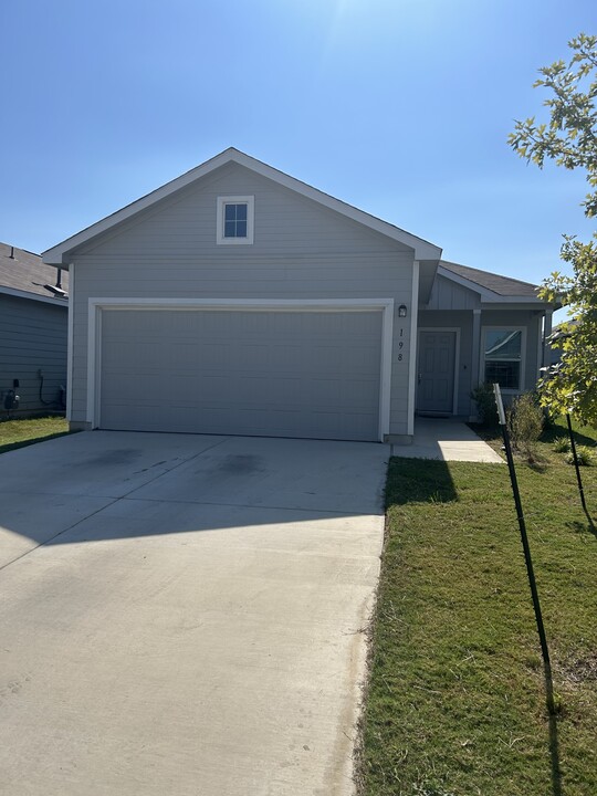 198 Geode Glen in Maxwell, TX - Building Photo