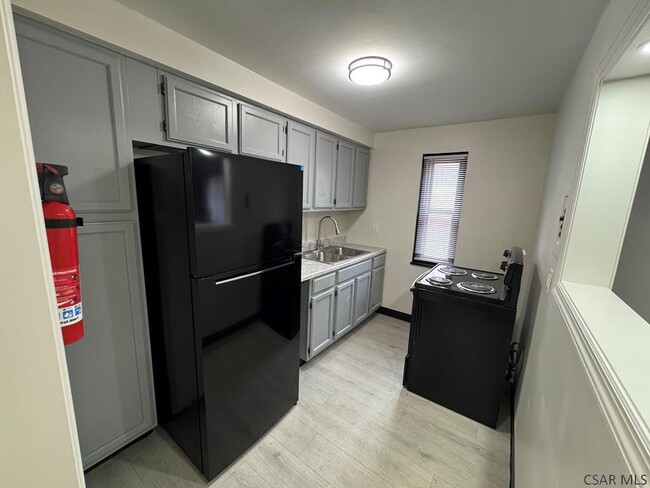 1201 Heeney Ave in Johnstown, PA - Building Photo - Building Photo