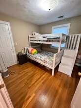 25A Elmbrook Rd in Bedford, MA - Foto de edificio - Building Photo