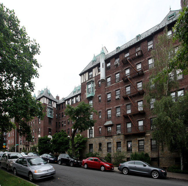 The Thomas Edison in Forest Hills, NY - Building Photo - Building Photo