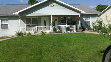 504 Apple St in Lebanon, MO - Building Photo - Building Photo