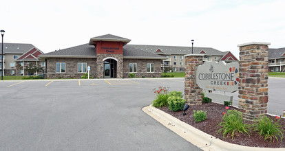 Cobblestone Creek in Pleasant Prairie, WI - Building Photo - Building Photo