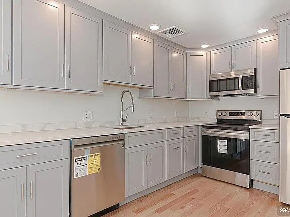 1674 Beacon St in Brookline, MA - Building Photo