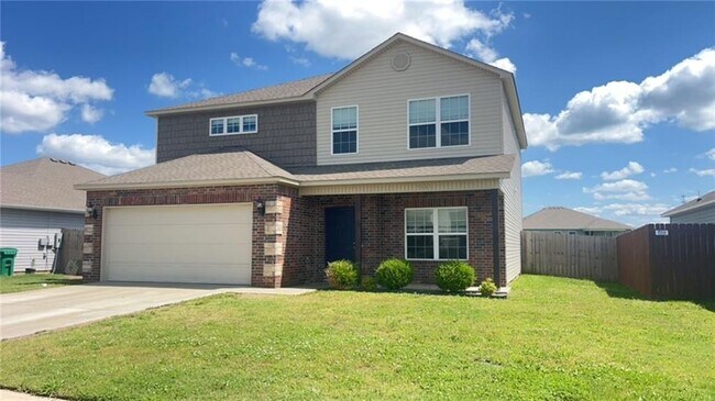 1661 Edinburgh Dr in Centerton, AR - Foto de edificio - Building Photo