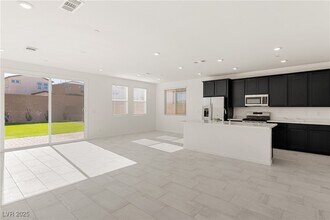 3637 Misty Dusk Ave in Henderson, NV - Building Photo - Building Photo