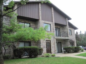 1304 Buell Ave, Unit 1 in Joliet, IL - Building Photo