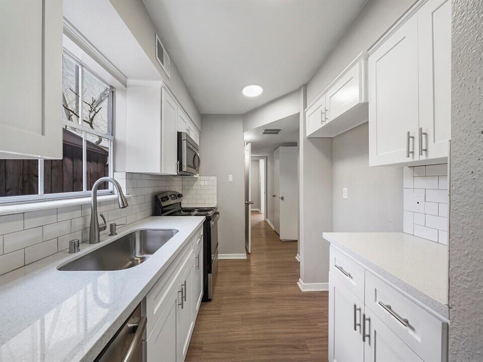 9204 Campbell Rd Photo