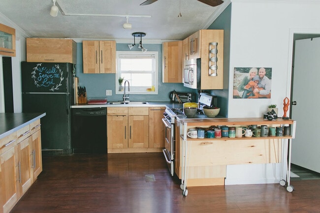 400 Kings Hwy in Winona Lake, IN - Building Photo - Building Photo