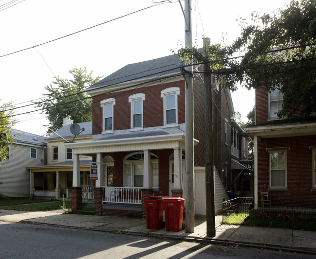 320 N Charlotte in Pottstown, PA - Foto de edificio - Building Photo