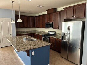 1537 Sycamore Dr in Oakley, CA - Building Photo - Building Photo