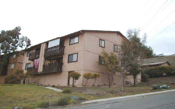 341 Avian Dr in Vallejo, CA - Foto de edificio - Building Photo