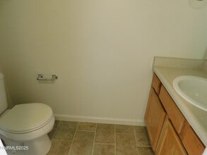 685 Sunny Ln in Fernley, NV - Building Photo - Building Photo