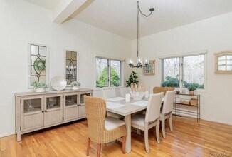 38 Red Creek Cir in Hampton Bays, NY - Building Photo - Building Photo