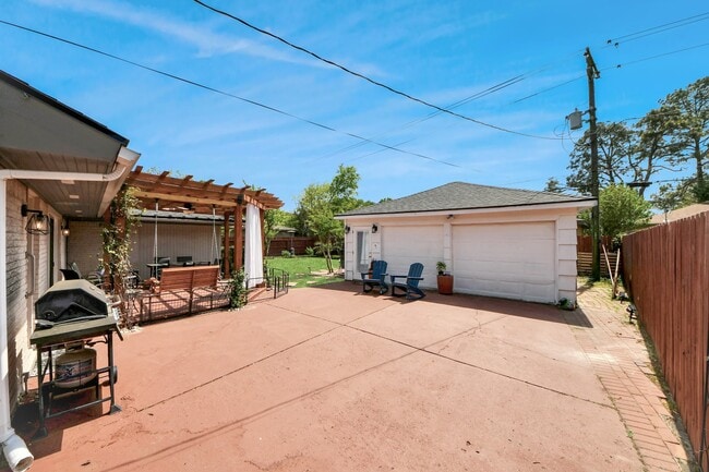 5523 Cheena Dr in Houston, TX - Building Photo - Building Photo