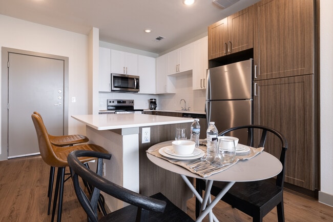 The Metropolitan in Houston, TX - Foto de edificio - Interior Photo