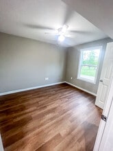 320 W South St in Warrensburg, MO - Building Photo - Building Photo