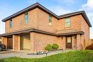 316 E Monroe St in Port Isabel, TX - Building Photo