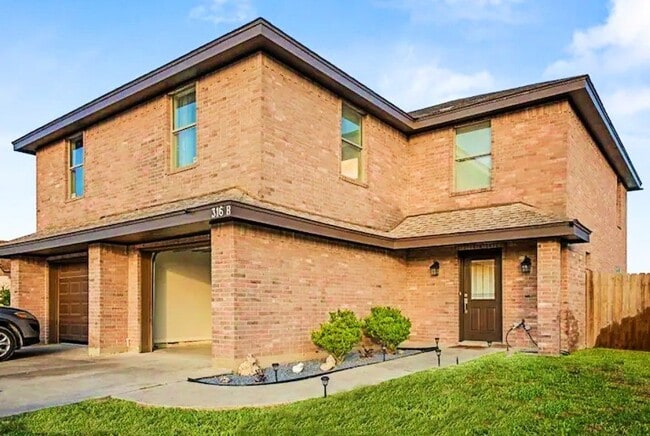 property at 316 E Monroe St