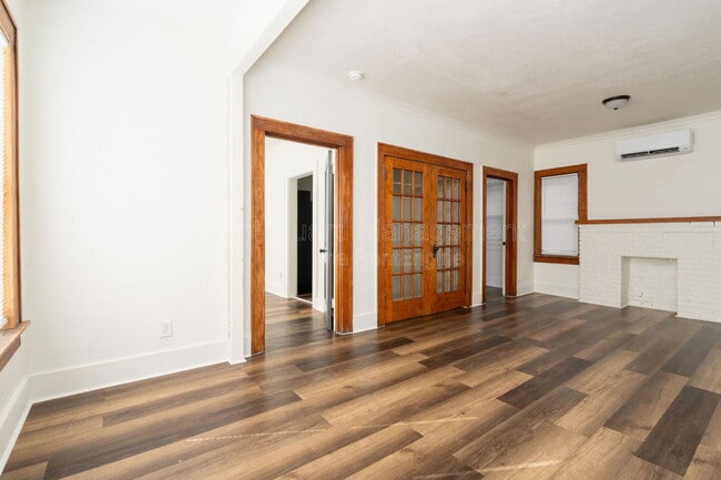 property at 423 N Emporia Ave